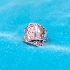 🩶HP🩶 WM. A. Rogers Silver Plate Floral Design Spoon Ring - Size 7
